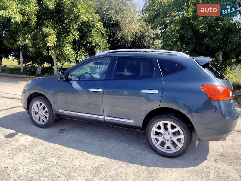 Внедорожник / Кроссовер Nissan Rogue 2012 в Нетешине