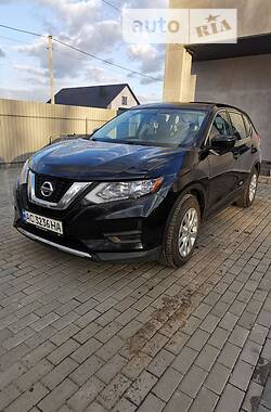 Внедорожник / Кроссовер Nissan Rogue 2017 в Луцке