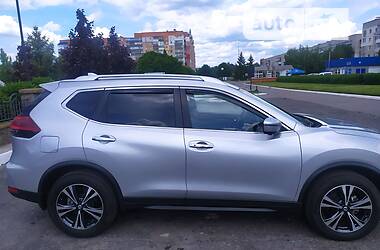 Внедорожник / Кроссовер Nissan Rogue 2018 в Лебедине