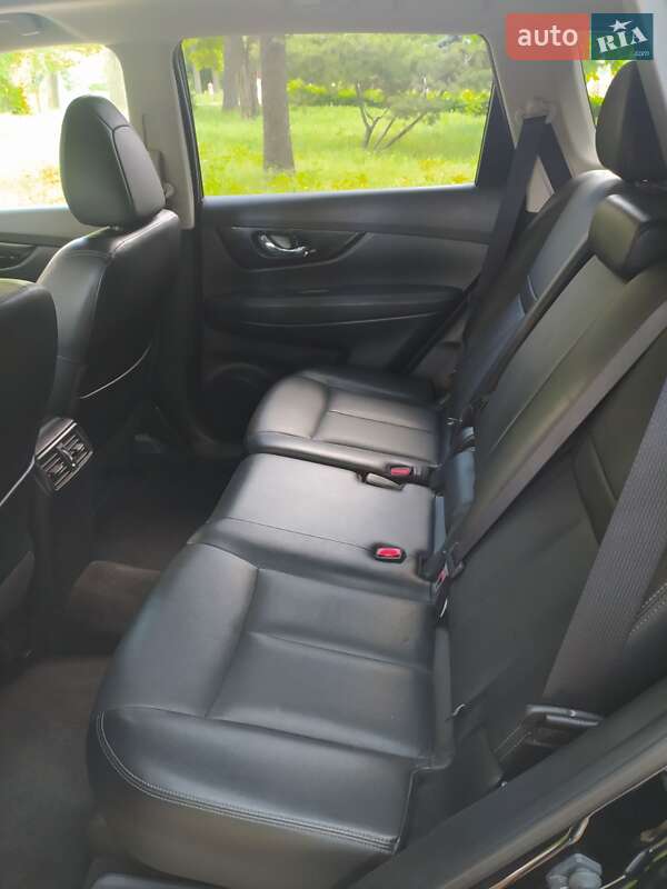 Внедорожник / Кроссовер Nissan Rogue 2018 в Кропивницком