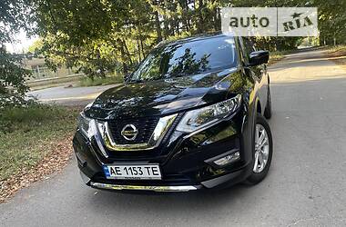 Внедорожник / Кроссовер Nissan Rogue 2016 в 