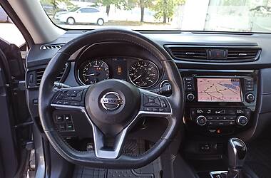 Позашляховик / Кросовер Nissan Rogue 2017 в 