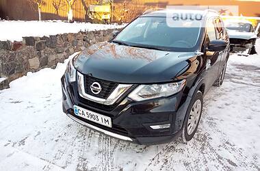 Внедорожник / Кроссовер Nissan Rogue 2016 в Золотоноше