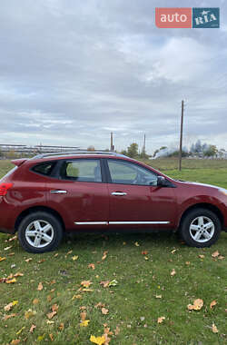 Внедорожник / Кроссовер Nissan Rogue 2015 в 