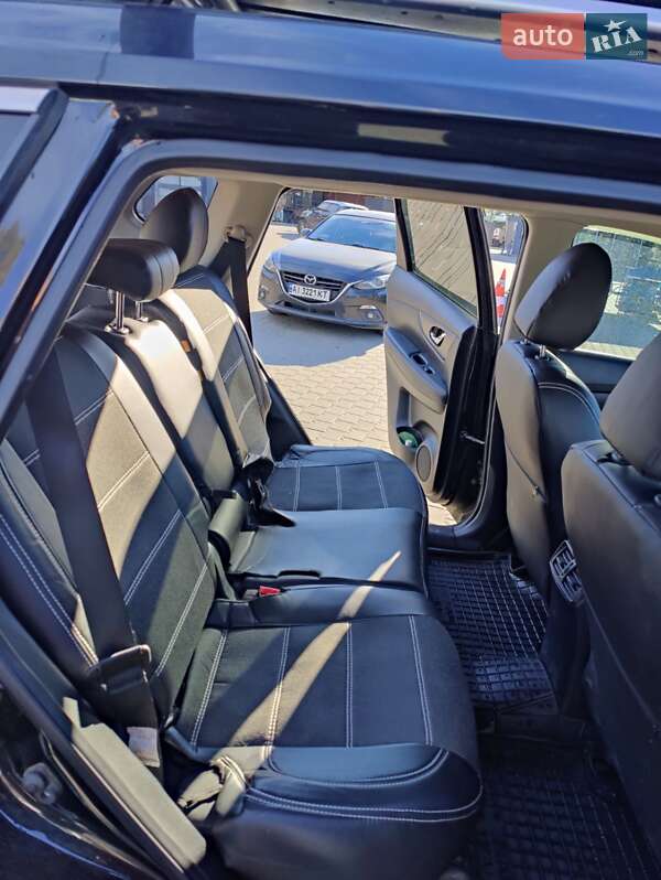 Внедорожник / Кроссовер Nissan Rogue 2016 в Киеве