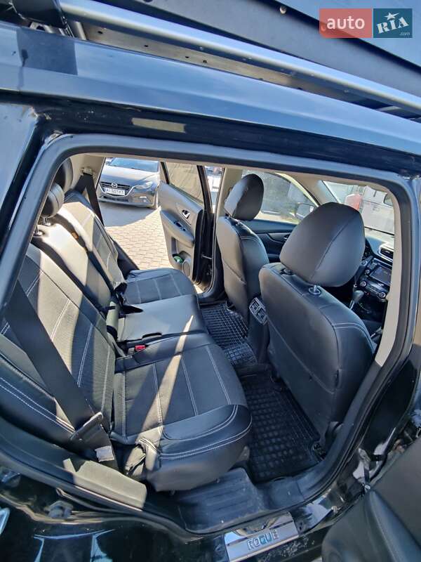 Внедорожник / Кроссовер Nissan Rogue 2016 в Киеве