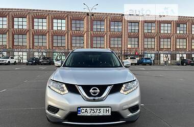 Внедорожник / Кроссовер Nissan Rogue 2016 в Смеле