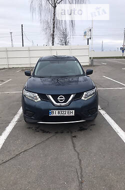 Внедорожник / Кроссовер Nissan Rogue 2016 в 