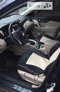 Внедорожник / Кроссовер Nissan Rogue 2016 в 