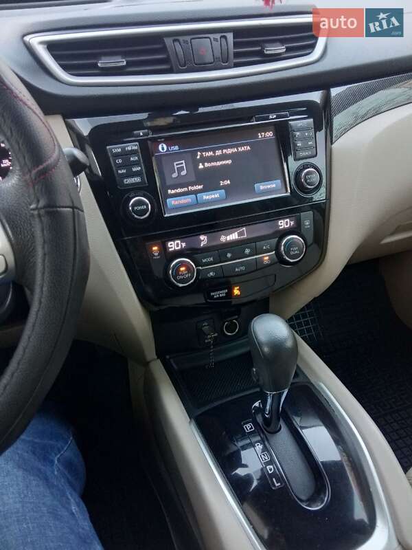 Внедорожник / Кроссовер Nissan Rogue 2015 в Чорткове