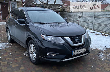 Внедорожник / Кроссовер Nissan Rogue 2018 в Вышгороде