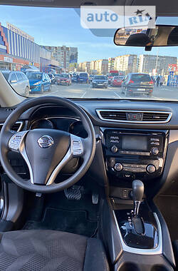 Внедорожник / Кроссовер Nissan Rogue 2014 в Ивано-Франковске