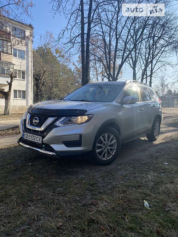 Внедорожник / Кроссовер Nissan Rogue 2016 в Киеве