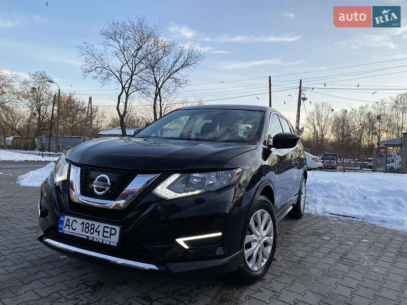 Внедорожник / Кроссовер Nissan Rogue 2017 в Луцке