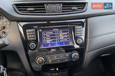 Внедорожник / Кроссовер Nissan Rogue 2017 в 