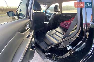 Позашляховик / Кросовер Nissan Rogue 2015 в 