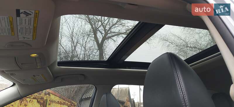 Позашляховик / Кросовер Nissan Rogue 2015 в Зміїві