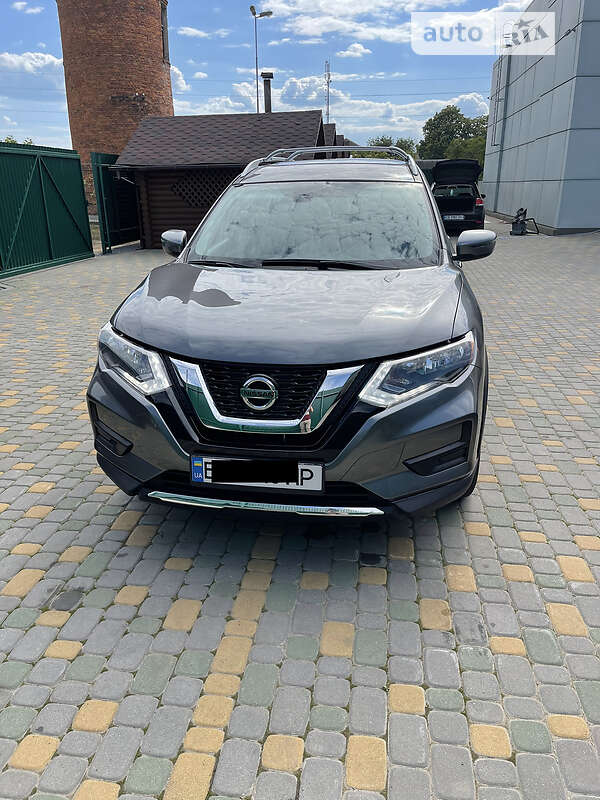 Внедорожник / Кроссовер Nissan Rogue 2019 в 
