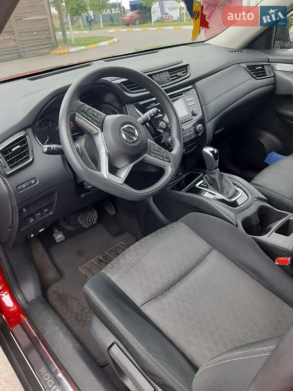 Позашляховик / Кросовер Nissan Rogue 2016 в Бучі