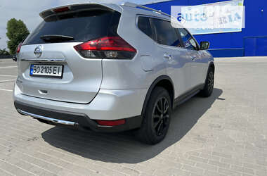 Внедорожник / Кроссовер Nissan Rogue 2017 в 
