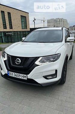 Внедорожник / Кроссовер Nissan Rogue 2016 в Хмельницком