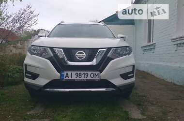 Внедорожник / Кроссовер Nissan Rogue 2017 в Киеве