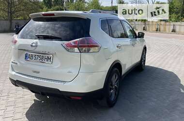 Внедорожник / Кроссовер Nissan Rogue 2016 в 