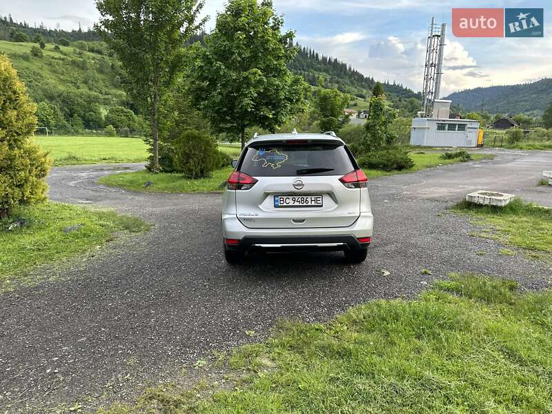 Внедорожник / Кроссовер Nissan Rogue 2016 в Сколе