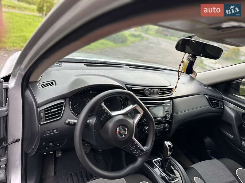 Внедорожник / Кроссовер Nissan Rogue 2016 в Сколе