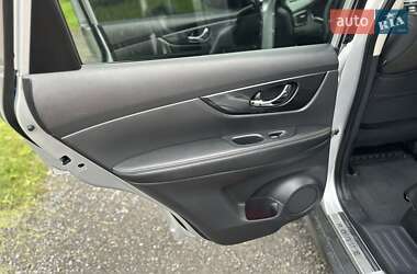 Внедорожник / Кроссовер Nissan Rogue 2016 в Сколе