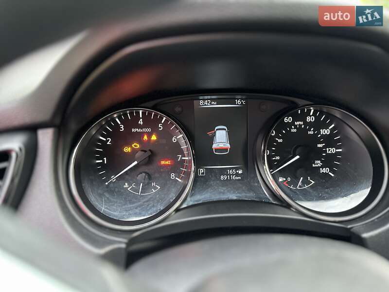 Внедорожник / Кроссовер Nissan Rogue 2016 в Сколе