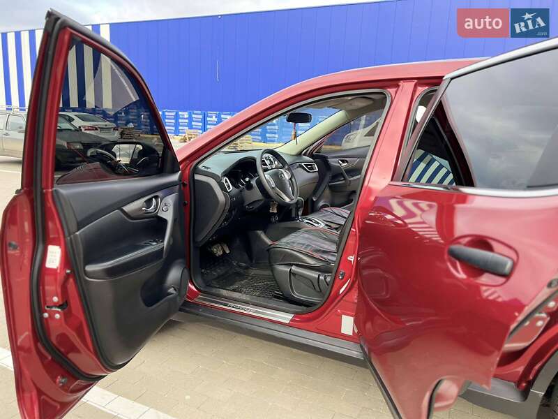Позашляховик / Кросовер Nissan Rogue 2016 в Сумах