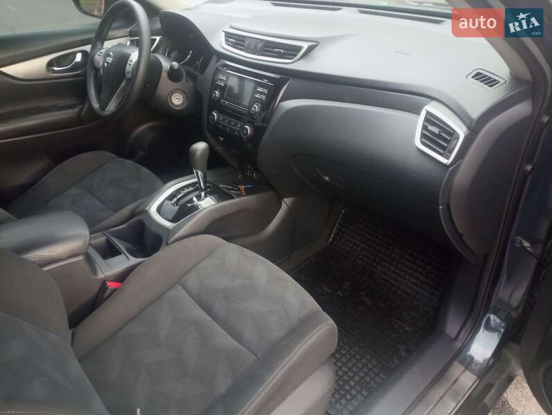 Внедорожник / Кроссовер Nissan Rogue 2015 в Харькове