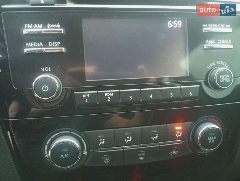 Внедорожник / Кроссовер Nissan Rogue 2015 в Харькове