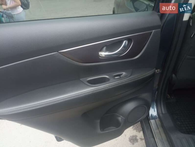 Внедорожник / Кроссовер Nissan Rogue 2015 в Харькове