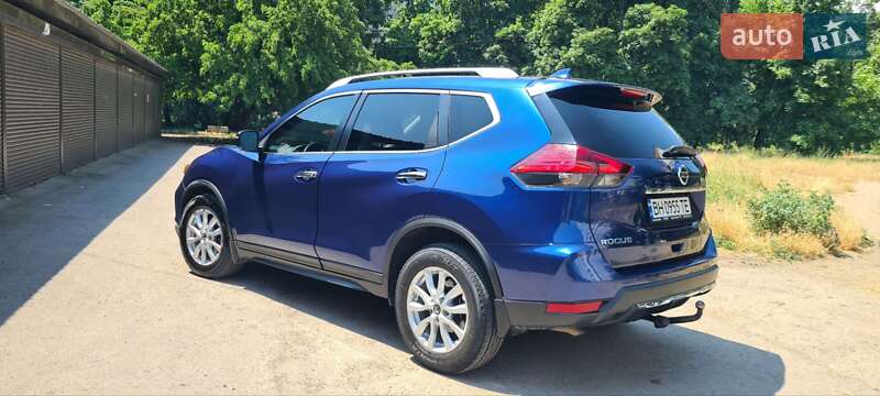 Позашляховик / Кросовер Nissan Rogue 2017 в Одесі