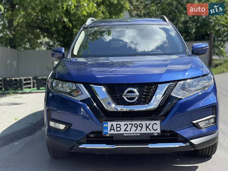 Внедорожник / Кроссовер Nissan Rogue 2016 в Виннице