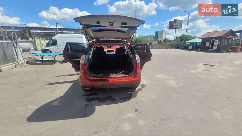 Внедорожник / Кроссовер Nissan Rogue 2016 в Белой Церкви