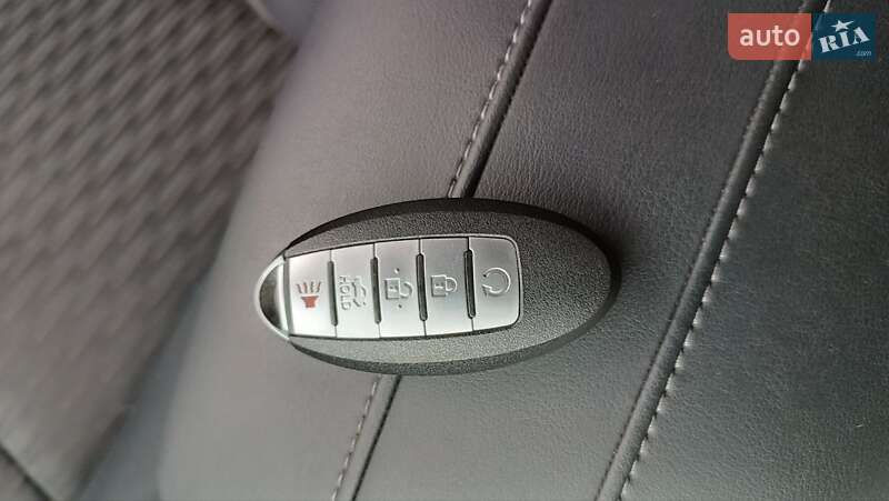 Внедорожник / Кроссовер Nissan Rogue 2018 в Запорожье