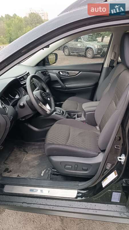 Внедорожник / Кроссовер Nissan Rogue 2018 в Запорожье