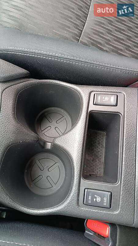 Внедорожник / Кроссовер Nissan Rogue 2018 в Запорожье