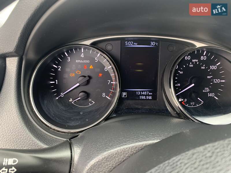 Позашляховик / Кросовер Nissan Rogue 2015 в Житомирі