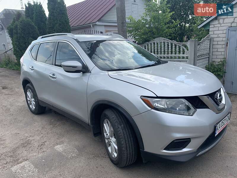 Позашляховик / Кросовер Nissan Rogue 2015 в Житомирі