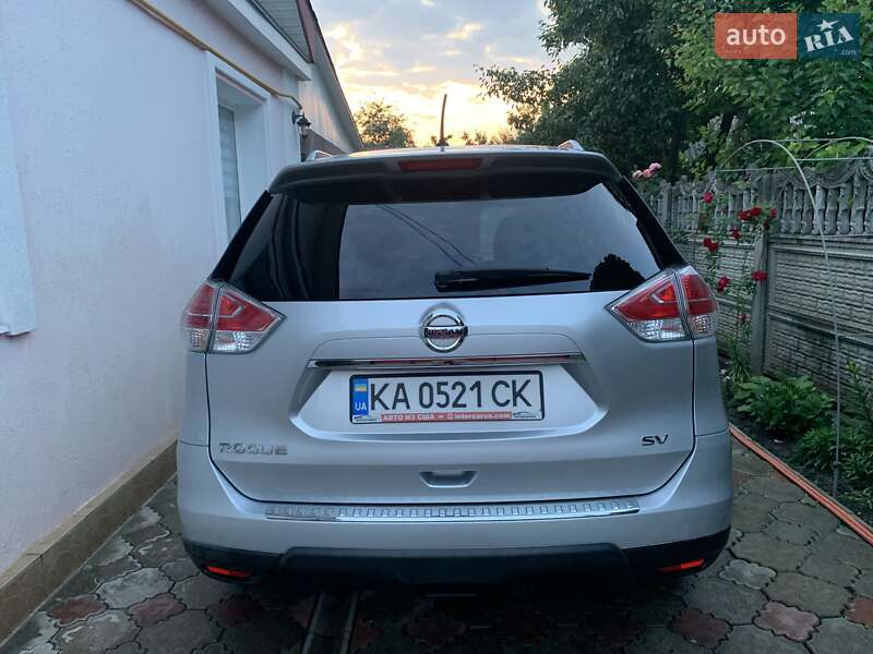 Позашляховик / Кросовер Nissan Rogue 2015 в Житомирі