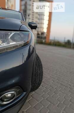 Позашляховик / Кросовер Nissan Rogue 2014 в Івано-Франківську