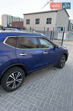 Внедорожник / Кроссовер Nissan Rogue 2016 в Львове