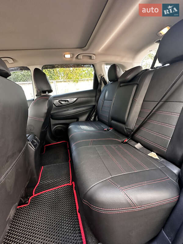 Внедорожник / Кроссовер Nissan Rogue 2018 в Киеве