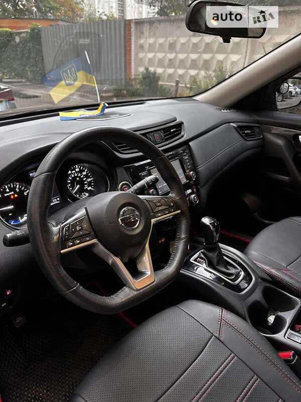 Внедорожник / Кроссовер Nissan Rogue 2018 в Киеве