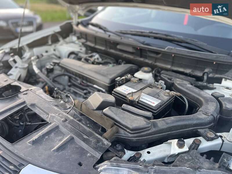 Позашляховик / Кросовер Nissan Rogue 2014 в Могилів-Подільському