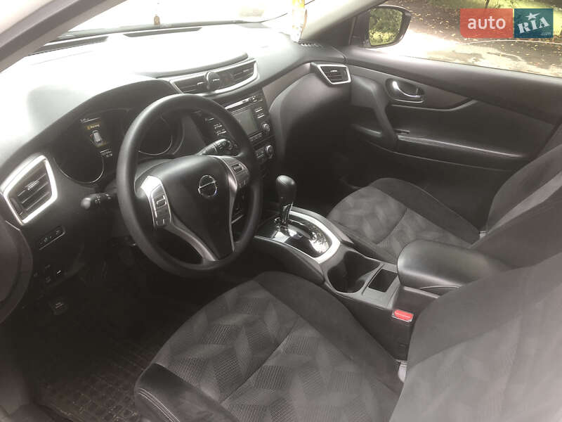 Позашляховик / Кросовер Nissan Rogue 2016 в Чернівцях фото 8 Позашляховик / Кросовер Nissan Rogue 2016 в Чернівцях